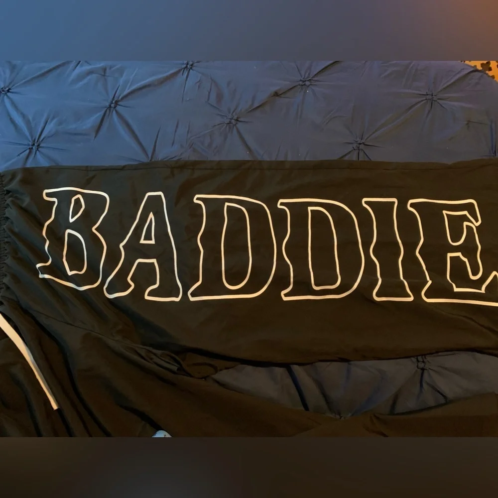 SHEIN 4X Black and White BADDIE wide leg Joggers with Adjustable Waistband - Picture 4 of 6